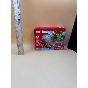 Lego Juniors Ninjago 10722 Snake Showdown Set NEW *DAMAGED BOX*
